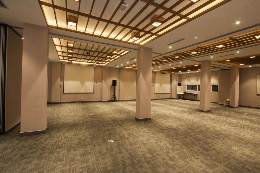 Kuretakeso Kemang Hotel Dżakarta Zewnętrze zdjęcie