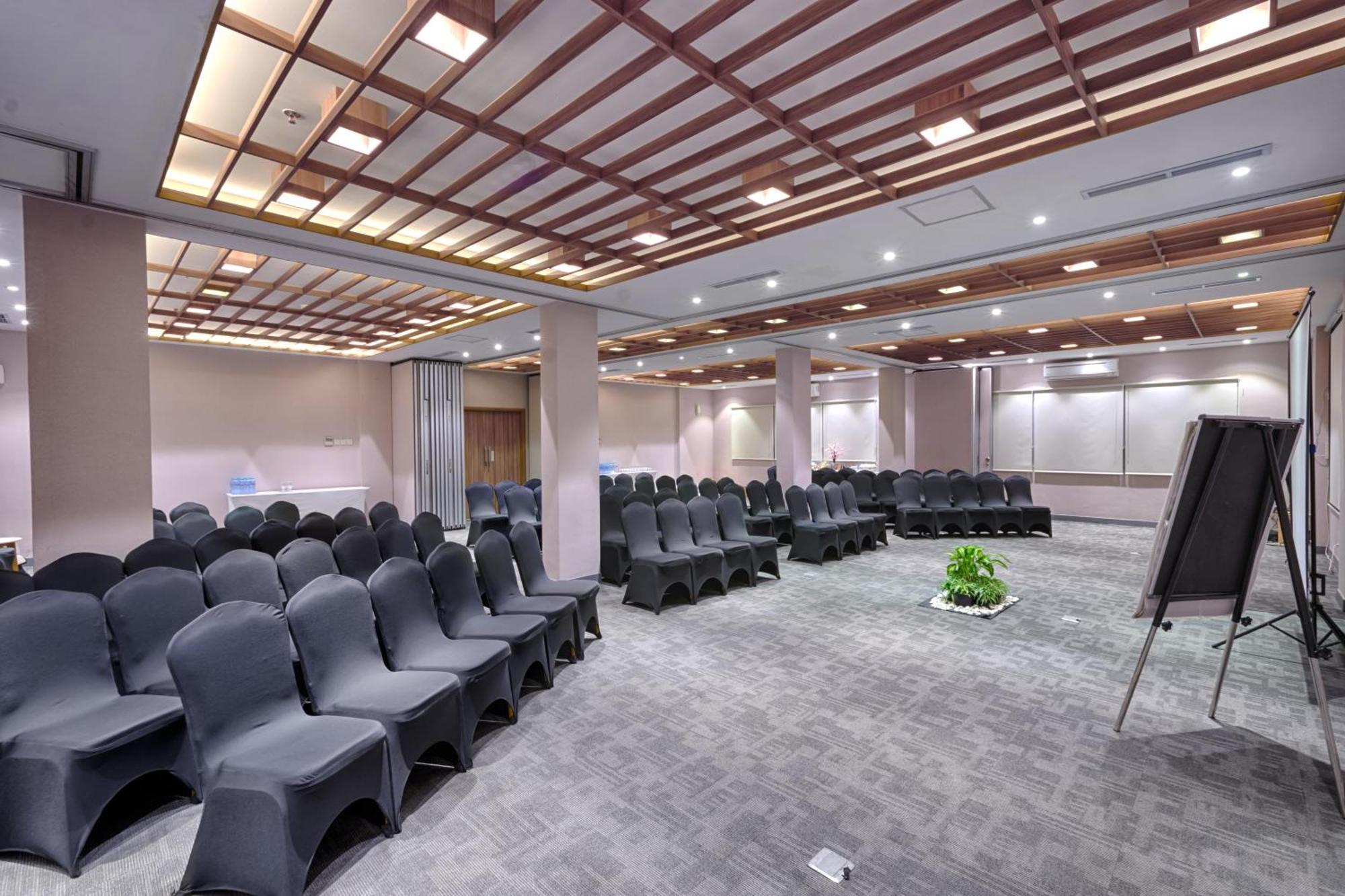 Kuretakeso Kemang Hotel Dżakarta Zewnętrze zdjęcie