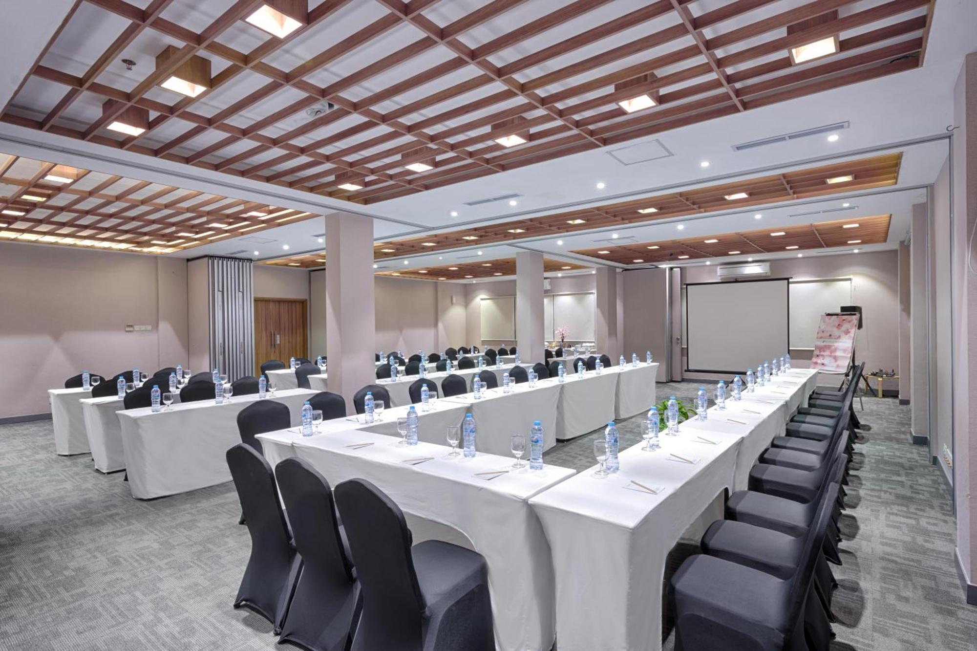 Kuretakeso Kemang Hotel Dżakarta Zewnętrze zdjęcie