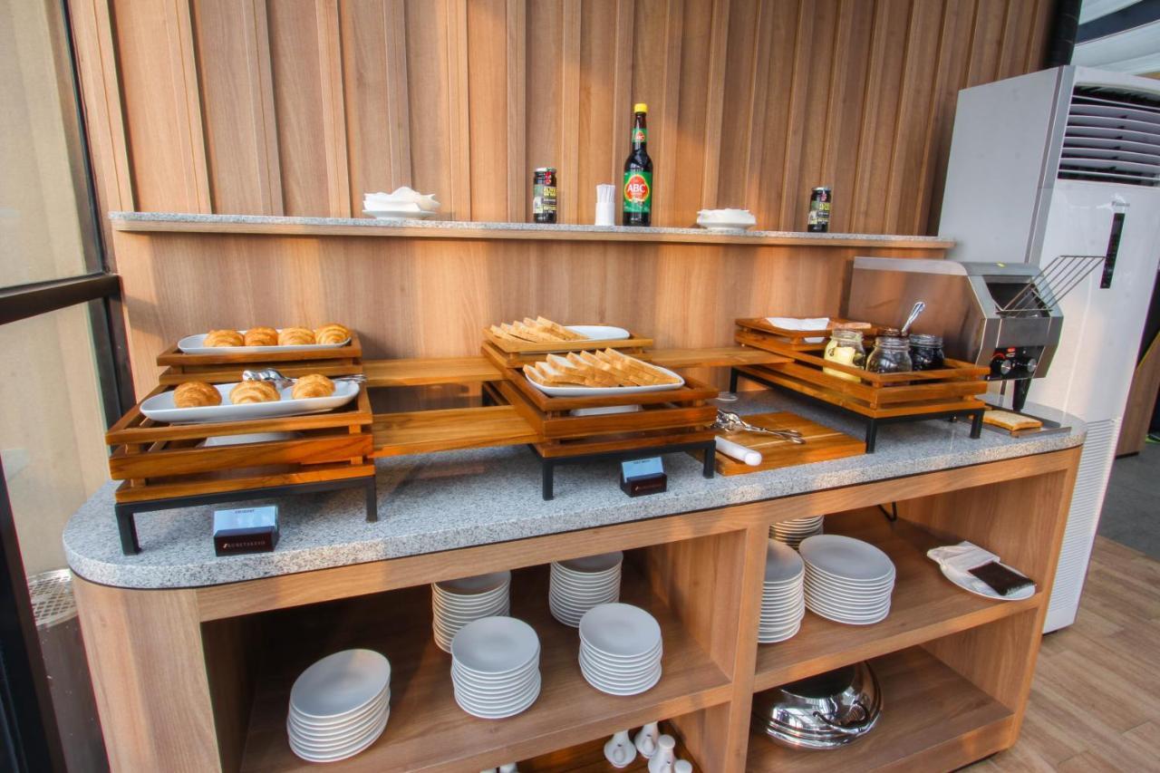 Kuretakeso Kemang Hotel Dżakarta Zewnętrze zdjęcie